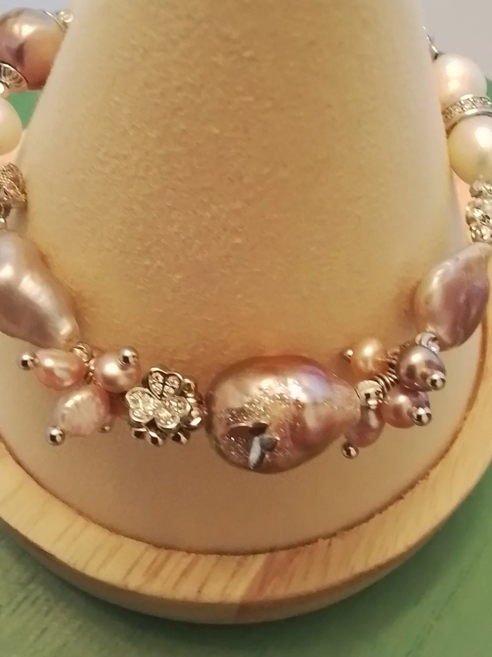 Freshwater Pearl and Crystal Accent Bracelet - Pink Pearlescent